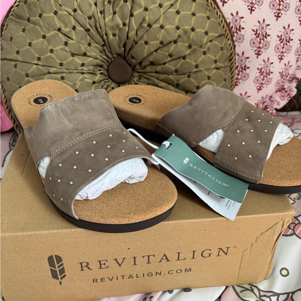 NIB Revitalign Taupe Slide Sandals Womens size 12